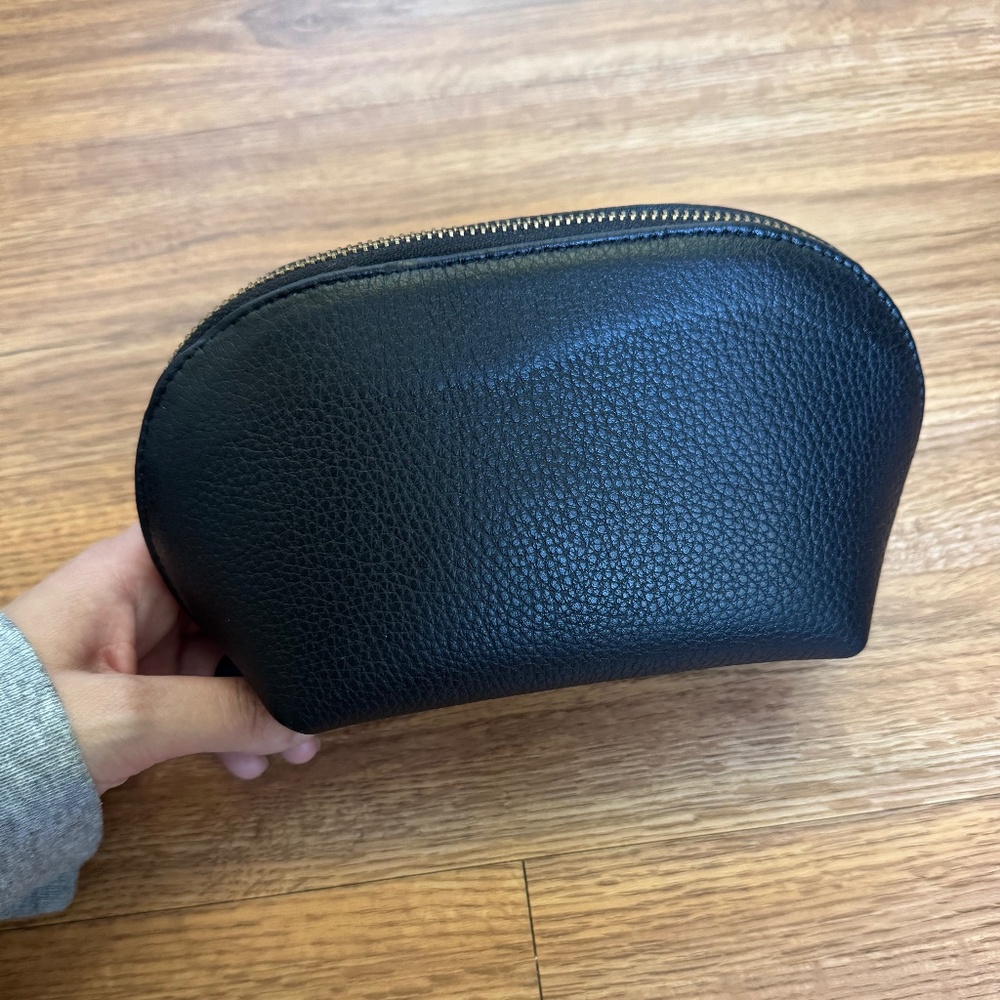 Cuyana Travel Case Set - Picture 16 of 16